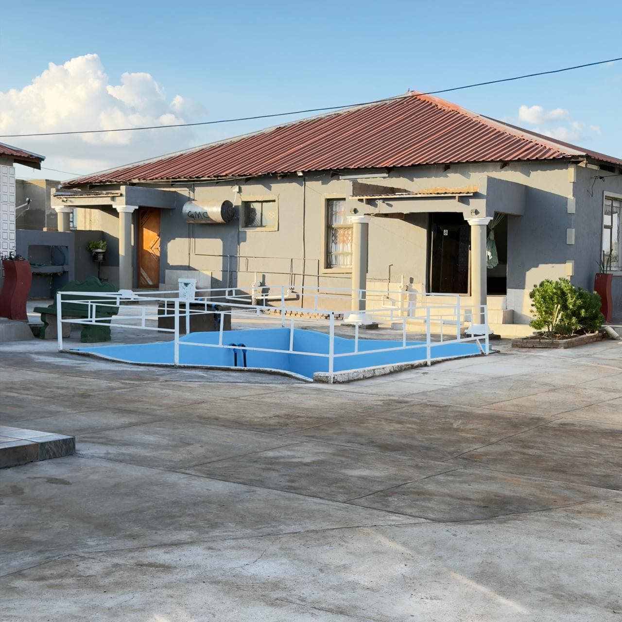 Godmill City Guesthouse